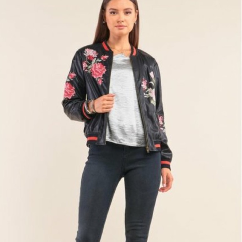 🆕Large Sugar Lips Bomber Jacket